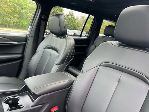 New 2025 Jeep Grand Cherokee L Limited w/ Trailer Tow Package image 11