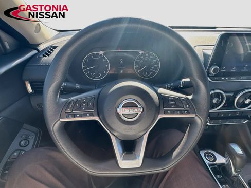 Used 2024 Nissan Sentra SV FWD image 14