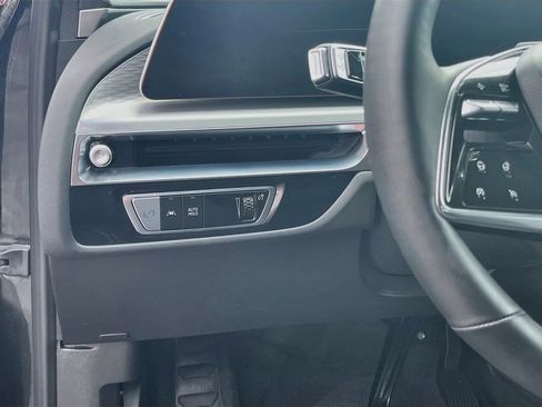 Used 2025 Cadillac Lyriq Sport AWD/4WD image 10
