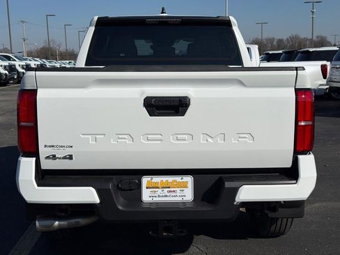 Used 2025 Toyota Tacoma SR5 image 4