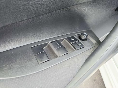 Used 2023 Toyota Corolla LE image 30