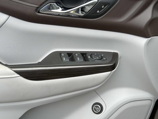 Used 2019 GMC Acadia SLT FWD image 25