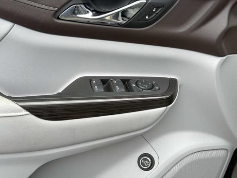 Used 2019 GMC Acadia SLT FWD image 25