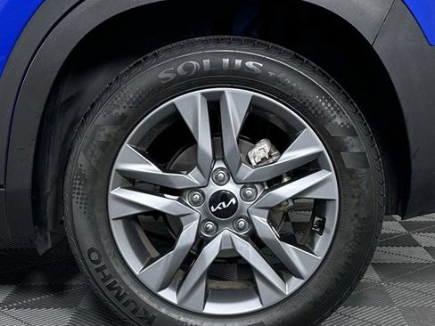 Used 2023 Kia Seltos S image 12