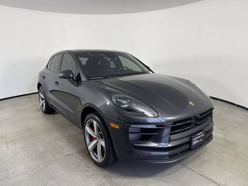 Certified 2025 Porsche Macan S AWD/4WD image 9