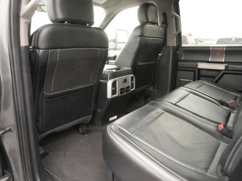 Certified 2019 Ford F250 Lariat w/ Lariat Value Package image 11