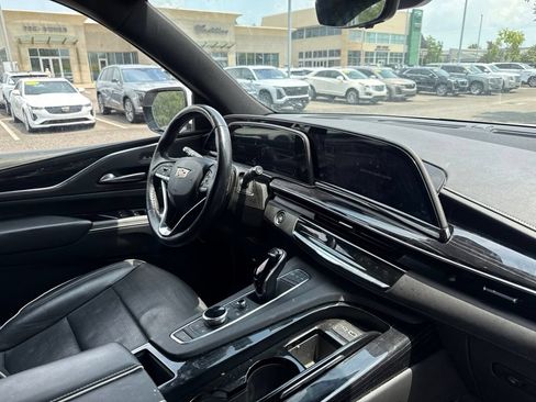 Used 2023 Cadillac Escalade Sport RWD image 15