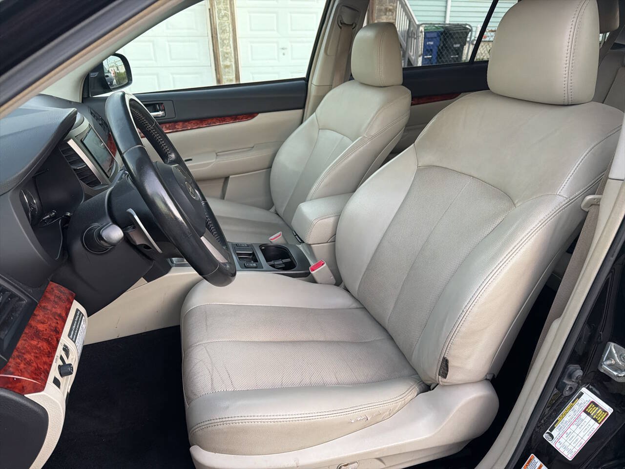 Used 2010 Subaru Outback 3.6R Limited AWD/4WD image 9