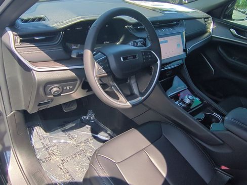 New 2026 Jeep Grand Cherokee Limited AWD/4WD image 12