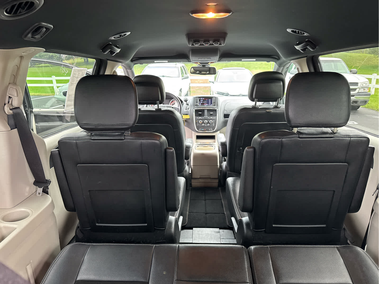 Used 2019 Dodge Grand Caravan SXT FWD image 36