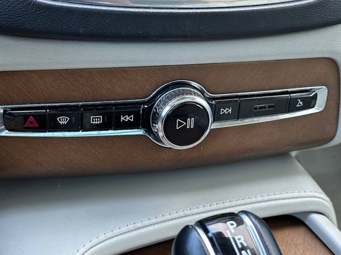 Used 2016 Volvo XC90 T6 Inscription AWD/4WD image 24