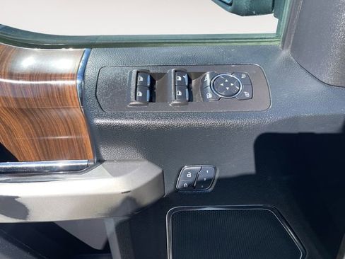 Used 2017 Ford F150 Lariat image 25