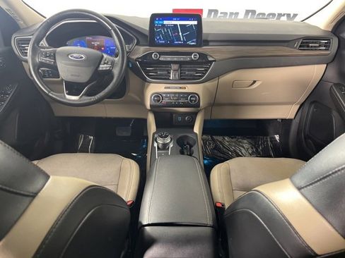 Used 2020 Ford Escape Titanium image 6