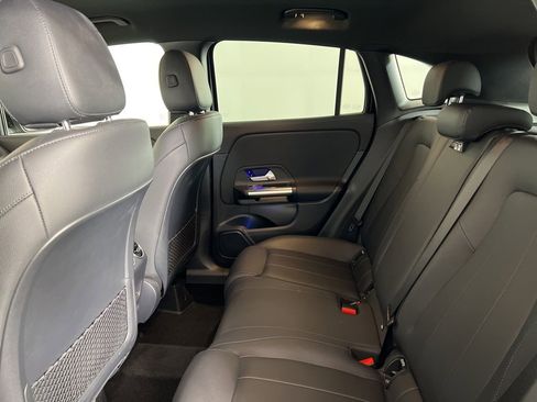 Certified 2022 Mercedes-Benz GLA 250 4MATIC image 11