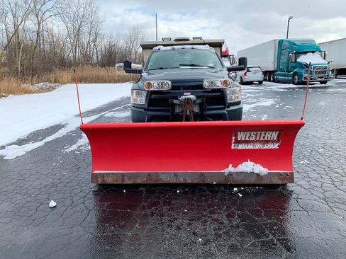 Used 2018 RAM 3500 Tradesman w/ Power Accessory Group image 3