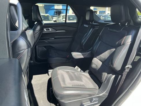 Used 2025 Ford Explorer ST w/ Sun And Sound Package AWD/4WD image 27
