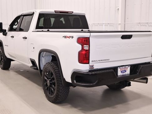Used 2025 Chevrolet Silverado 2500 Custom w/ Custom Value Package AWD/4WD image 7