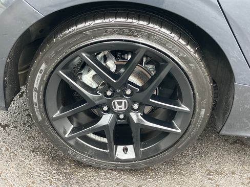 Used 2025 Honda Civic Sport image 13