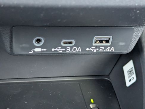 Used 2026 Subaru Forester Premium AWD/4WD image 23