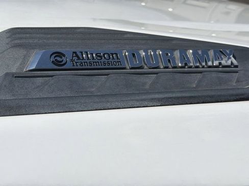 Used 2021 Chevrolet Silverado 2500 LTZ w/ LTZ Convenience Package image 37