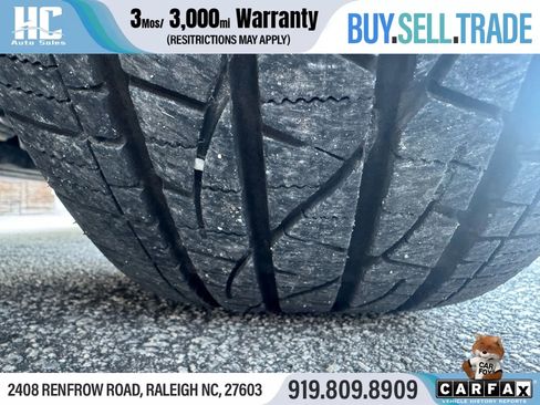 Used 2022 Subaru Outback Premium image 11