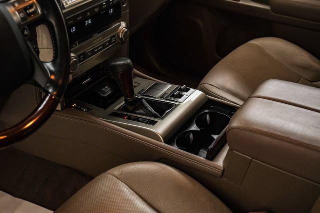Used 2018 Lexus GX 460 Premium w/ Premium Package AWD/4WD image 24