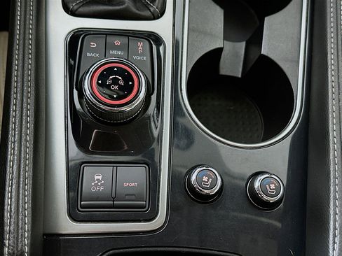 Used 2021 Nissan Maxima Platinum image 17