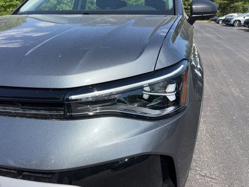 New 2026 Volkswagen Taos S FWD image 9
