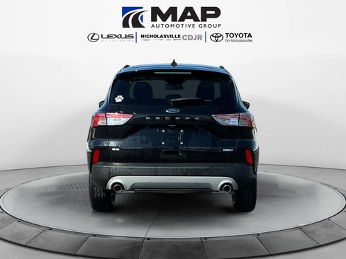Used 2020 Ford Escape SE image 4