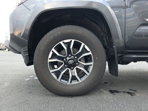 Certified 2023 Toyota Tacoma TRD Sport image 9