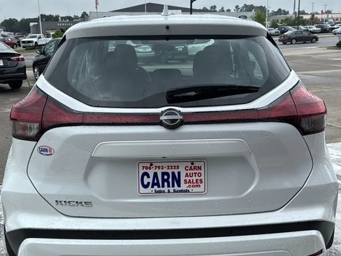 Used 2024 Nissan Kicks S image 4
