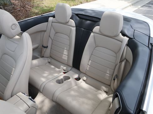 Used 2019 Mercedes-Benz C 300 4MATIC Cabriolet image 30