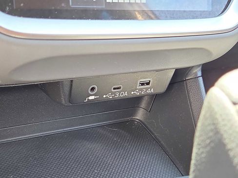 Used 2024 Subaru Crosstrek 2.0i Premium image 23