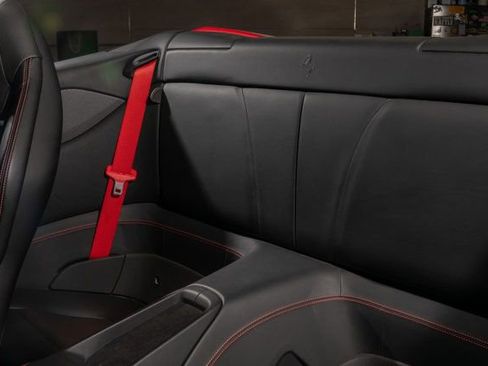 Used 2019 Ferrari Portofino image 21