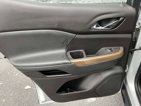 Used 2020 GMC Acadia SLE w/ Driver Convenience Package image 15