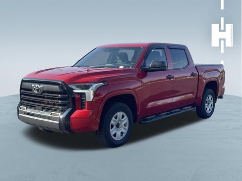 Used 2025 Toyota Tundra SR w/ SR Tow Package AWD/4WD image 3