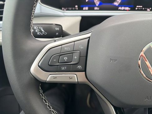 New 2026 Volkswagen Taos SE image 16