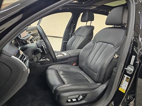 Used 2019 BMW 740i w/ M Sport Package RWD image 16