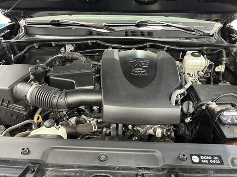 Used 2019 Toyota Tacoma TRD Off-Road image 17