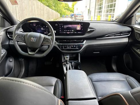 Used 2025 Buick Envista Avenir FWD image 20