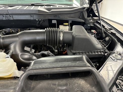 Used 2022 Ford F150 Limited image 32