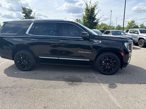 Used 2021 GMC Yukon Denali w/ LPO, Illumination Package AWD/4WD image 4