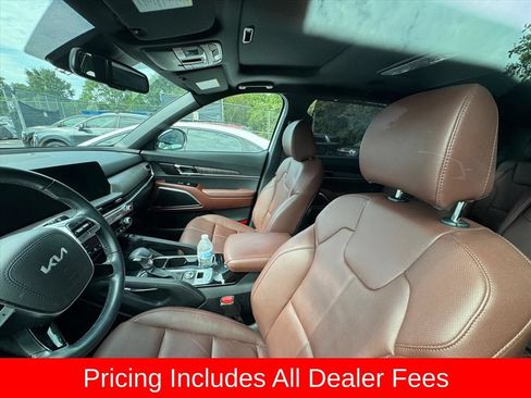 Used 2024 Kia Telluride EX w/ EX Captain's Chair Package FWD image 7