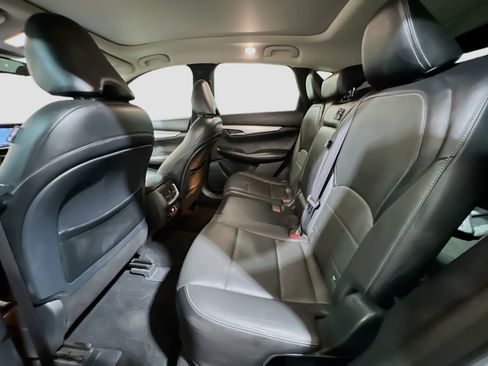 Used 2019 INFINITI QX50 Essential w/ Premium Heat Package AWD/4WD image 18