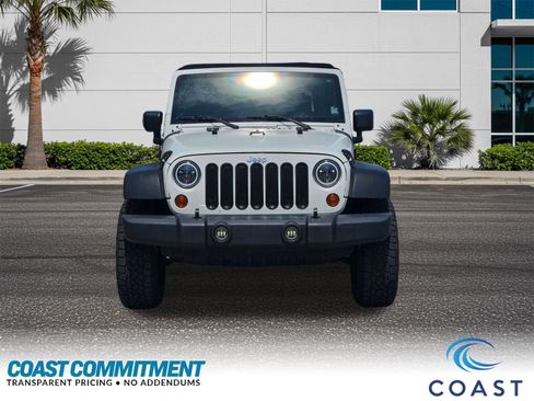 Used 2010 Jeep Wrangler Unlimited Sport RWD image 2