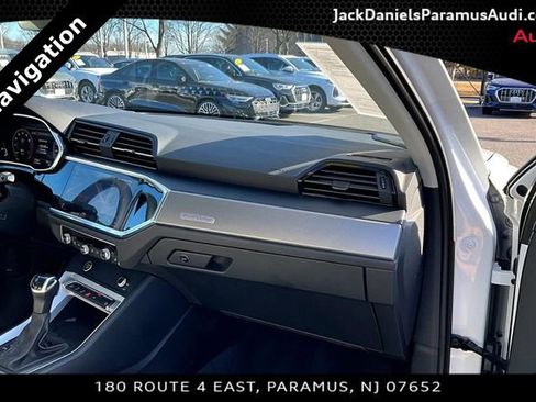 Used 2024 Audi Q3 2.0T Premium Plus image 14