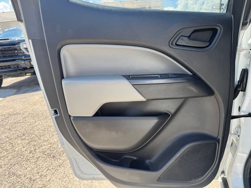 Used 2020 Chevrolet Colorado W/T AWD/4WD image 24
