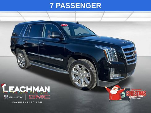 Used 2019 Cadillac Escalade Luxury image 1