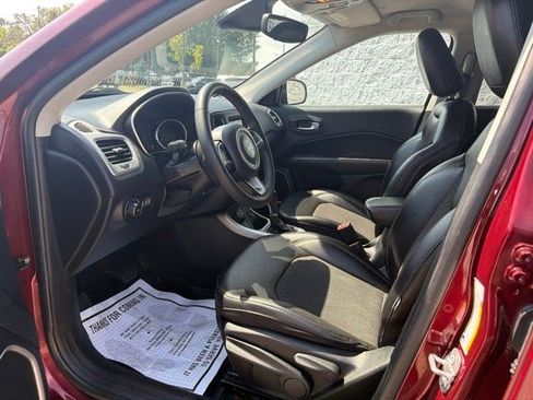 Used 2021 Jeep Compass Latitude AWD/4WD image 13