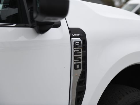 New 2026 Ford F250 Lariat w/ Lariat Premium Package image 5